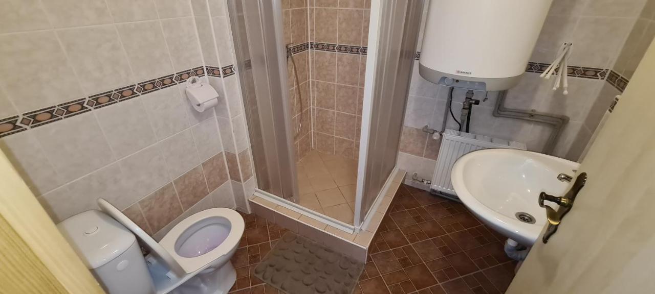 Apartmany Pony Лудвиков Экстерьер фото